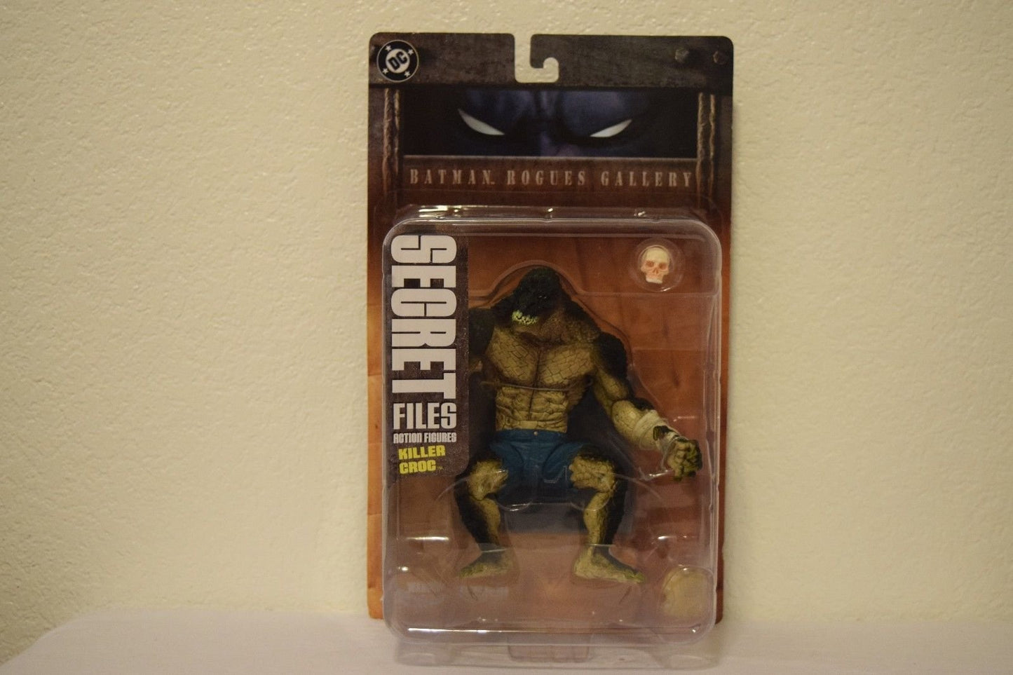 DIAMOND SELECT TOYS The Batman Secret Files Rogues Gallery Figure: Killer Croc