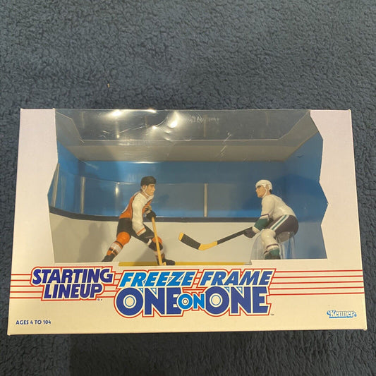 Kenner Starting Lineup Freeze Frame One On One Eric Lindros & Paul Kariya